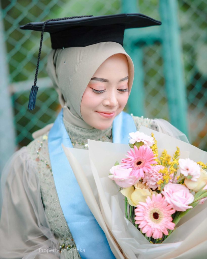 jasa foto dokumentasi graduation wisuda outdoor solo jogja semarang salatiga